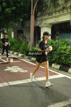 Runner Photo 4208539