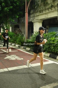 Runner Photo 4208544