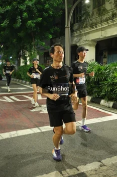 Runner Photo 4208552