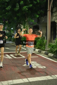 Runner Photo 4208567