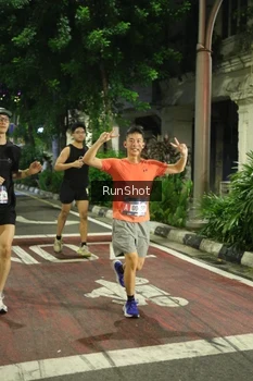 Runner Photo 4208593