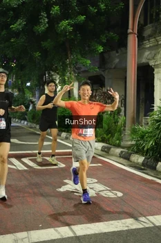 Runner Photo 4208594