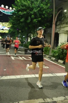 Runner Photo 4208597