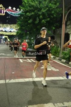 Runner Photo 4208598