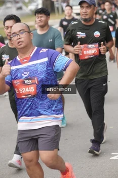 Runner Photo 4208610