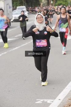 Runner Photo 4208636