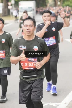 Runner Photo 4208637