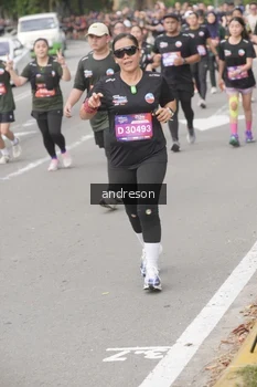 Runner Photo 4208659
