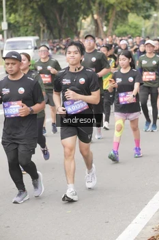 Runner Photo 4208667