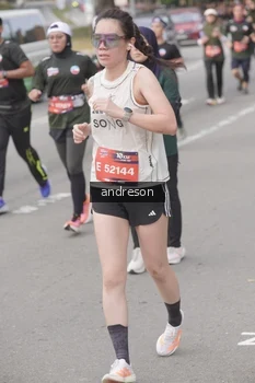 Runner Photo 4208694