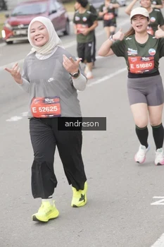 Runner Photo 4208711