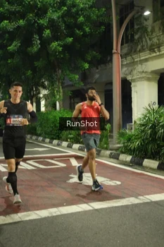Runner Photo 4208720