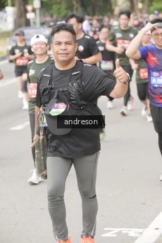 Runner Photo 4208726