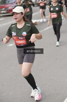 Runner Photo 4208733