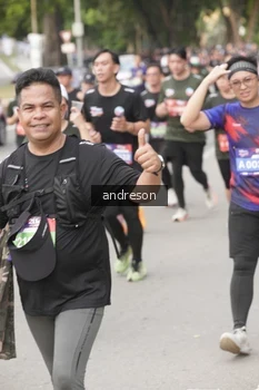 Runner Photo 4208736