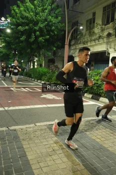 Runner Photo 4208739