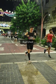 Runner Photo 4208740
