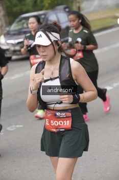Runner Photo 4208742