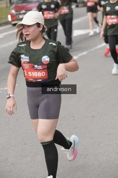 Runner Photo 4208743
