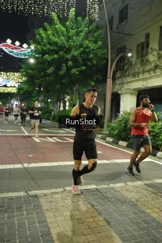 Runner Photo 4208748