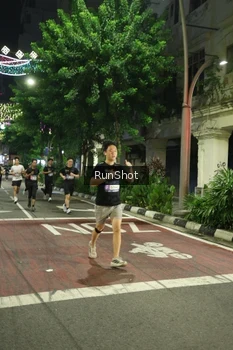 Runner Photo 4208756