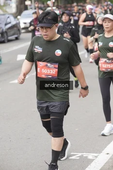 Runner Photo 4208766
