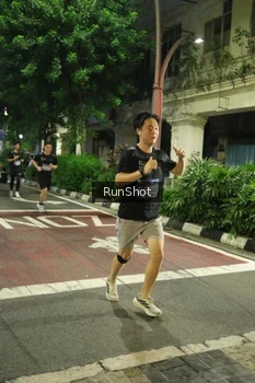 Runner Photo 4208774