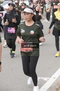Runner Photo 4208775