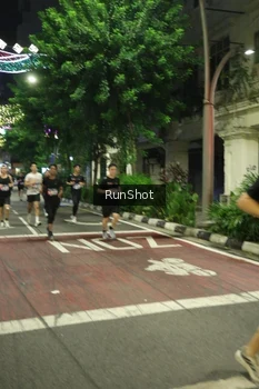 Runner Photo 4208778