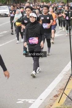Runner Photo 4208795