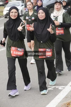 Runner Photo 4208812