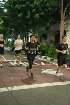Runner Photo 4208815