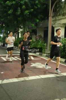 Runner Photo 4208823