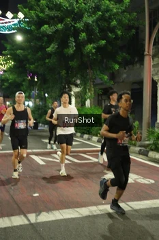 Runner Photo 4208826