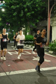 Runner Photo 4208830