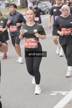 Runner Photo 4208840