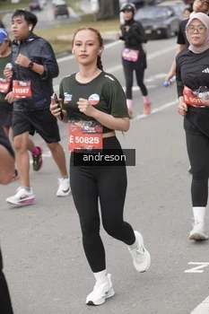 Runner Photo 4208850