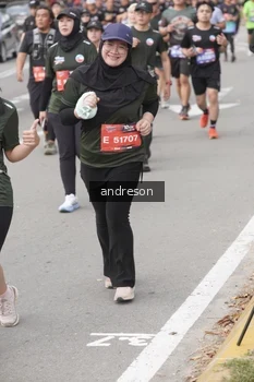 Runner Photo 4208895