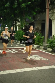 Runner Photo 4208926