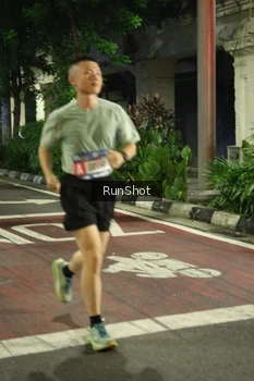 Runner Photo 4209002