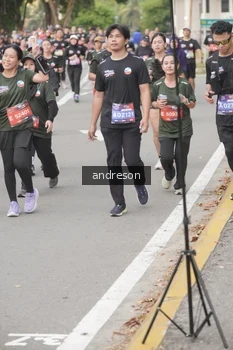 Runner Photo 4209004