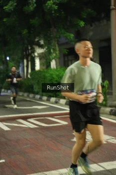 Runner Photo 4209007