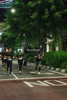 Runner Photo 4209008