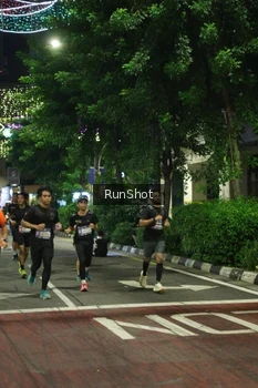 Runner Photo 4209013