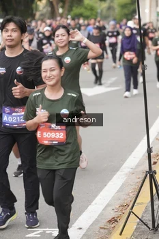 Runner Photo 4209046