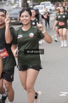 Runner Photo 4209059