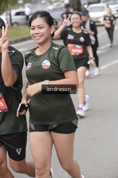 Runner Photo 4209072