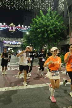 Runner Photo 4209076