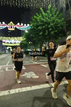 Runner Photo 4209077