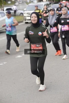 Runner Photo 4209100